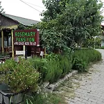 Bed & Breakfast Rosemary Kuetle Pansiyon 4*