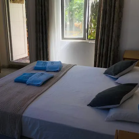 Rosemary Kuetle Bed & Breakfast Çıralı