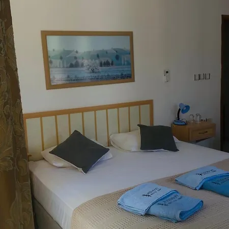 Bed & Breakfast Rosemary Kuetle Çıralı