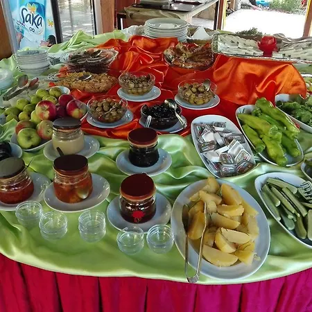 Rosemary Kütle Oda ve Kahvaltı 4*