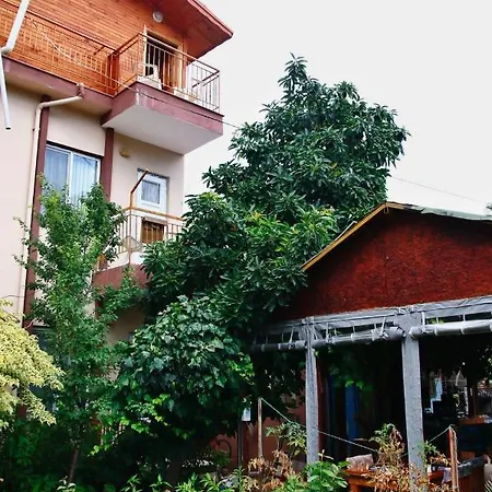 Rosemary Bed & Breakfast 4*