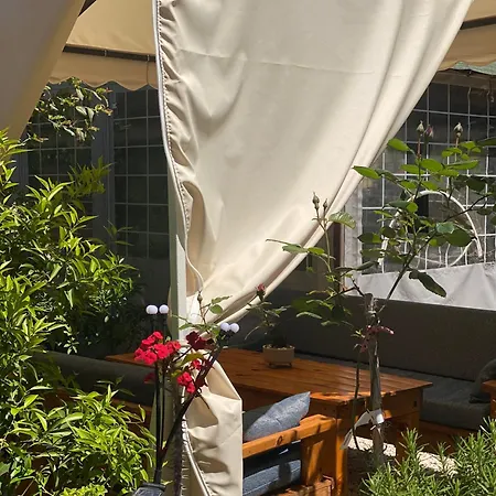 Oda ve Kahvaltı Rosemary 4*