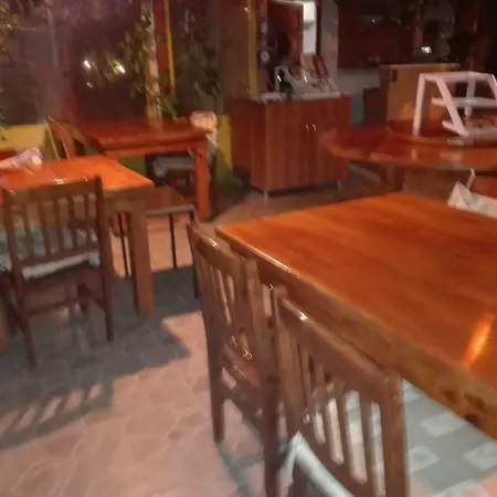 Oda ve Kahvaltı Rosemary 4*