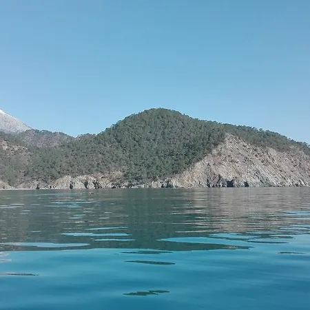 Oda ve Kahvaltı Rosemary 4*